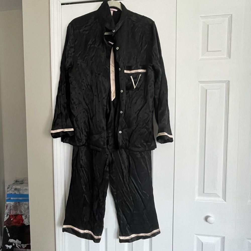 VS Satin Polyester Polkadot Pajama Set. Sz. L